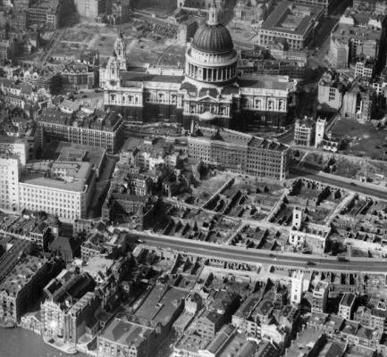 Aerial photo of St Paul's Cathedral area