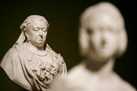 Fitzwilliamt Museum saves rare bust of Queen Victoria from export