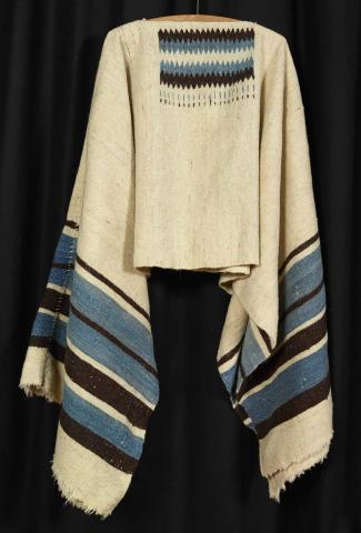 Poncho believed to have been worn by Lawrence at Santa Fé, New Mexico (c.1922-1925) Poncho believed to have been worn by Lawrence at Santa Fé, New Mexico (c.1922-1925)