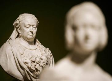 Fitzwilliam Museum saves rare bust of Queen Victoria from export